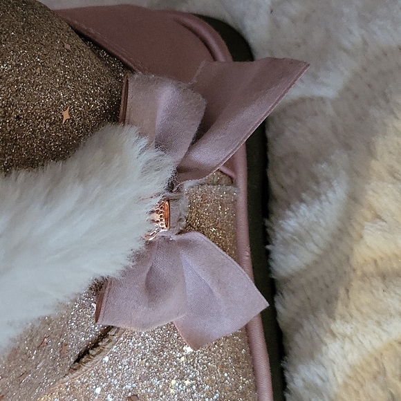 Juicy Couture Girls Rose Gold Glitter Cozy Boots Size 2M - Picture 4 of 9